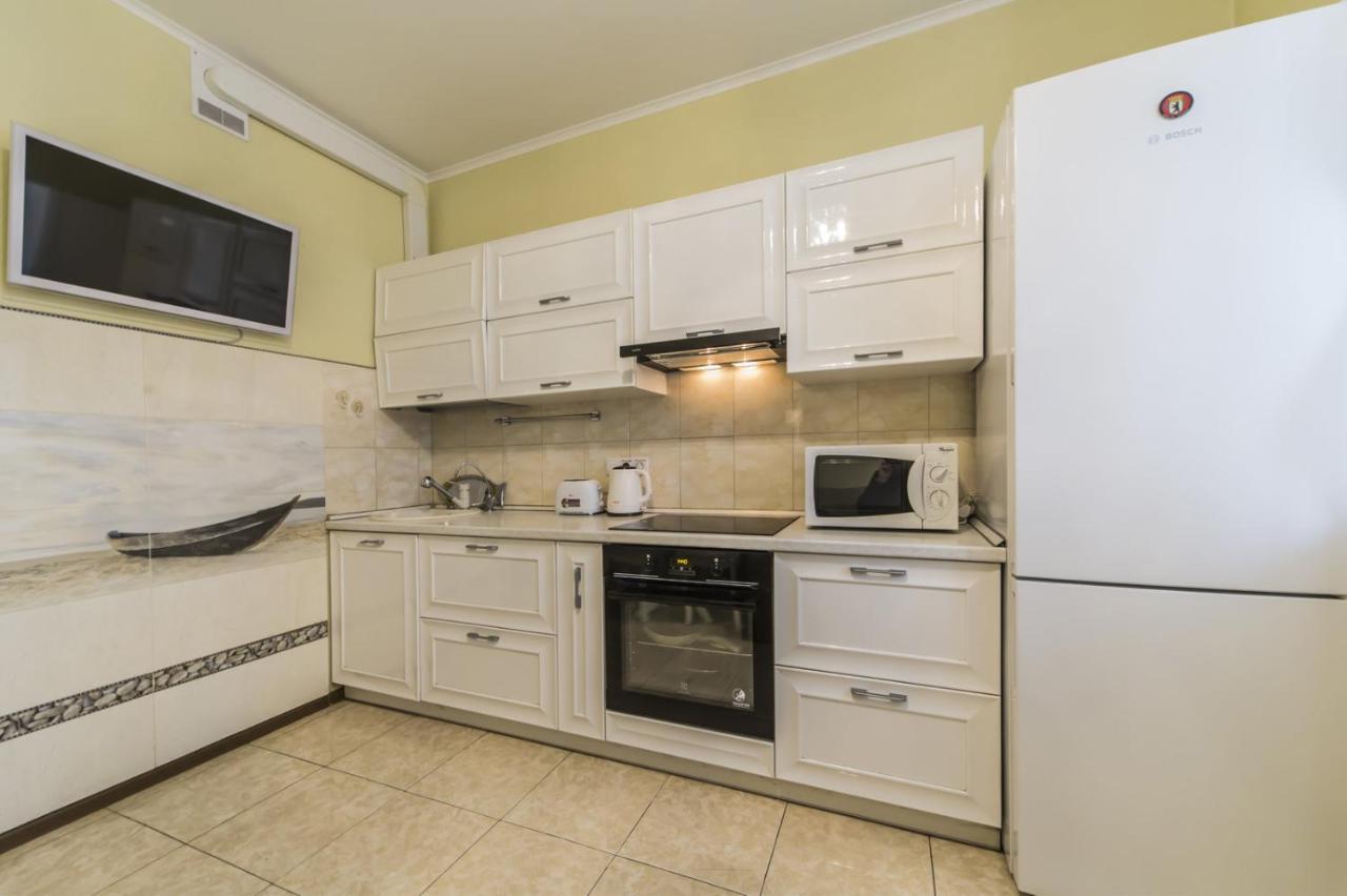 1 Поверх Ж К Паркові Озера Метро Дарниця Apartment Kyiv Exterior photo