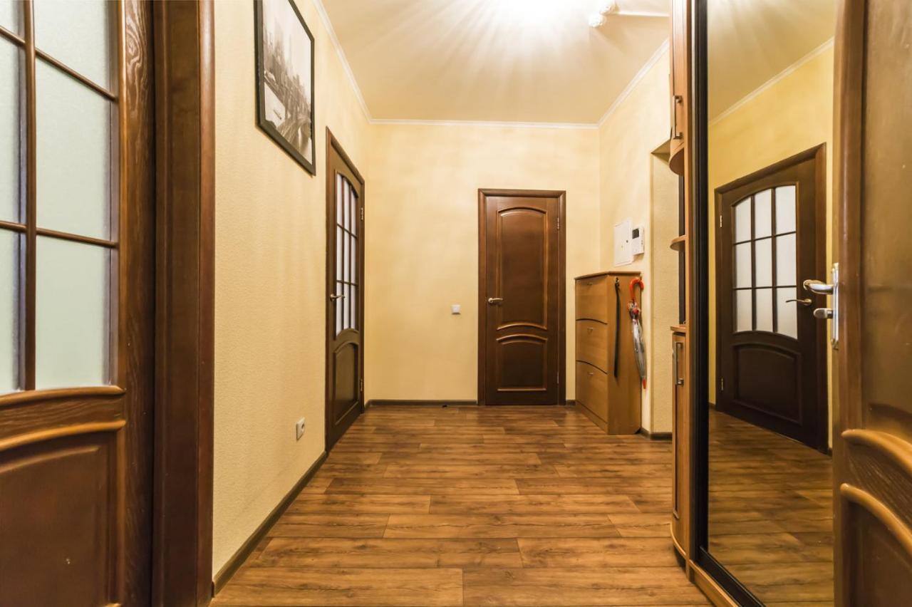 1 Поверх Ж К Паркові Озера Метро Дарниця Apartment Kyiv Exterior photo